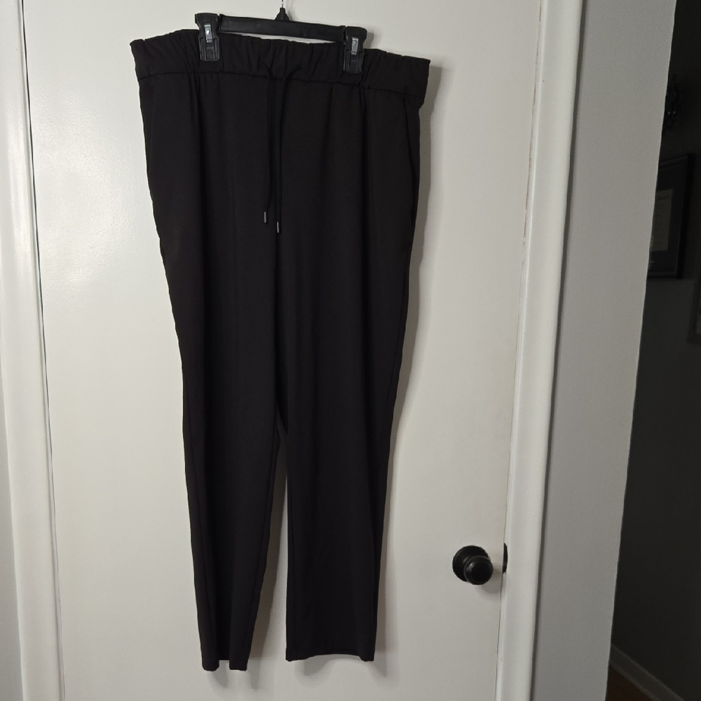Hilary Radley Women's Black Joggers